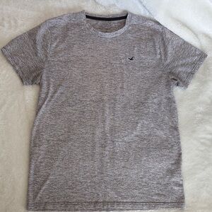 Hollister Men’s Gray T-Shirt